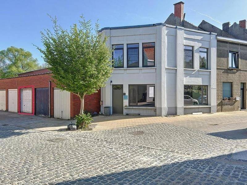 Huis te koop in Kortrijk 8500 319000.00€ 2 slaapkamers 157.00m² - Zoekertje 456852
