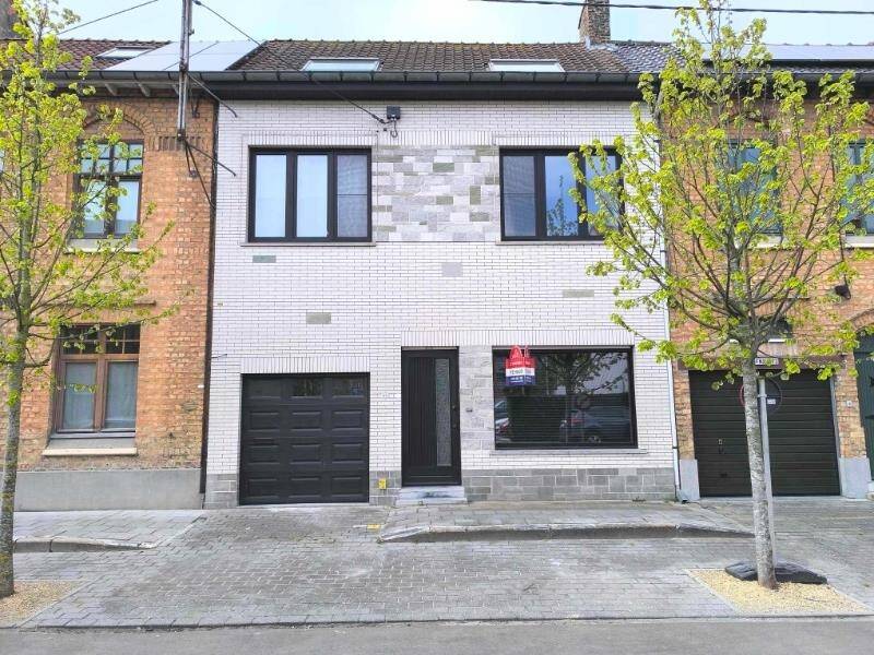 Huis te  huur in Nieuwpoort 8620 1025.00€ 2 slaapkamers m² - Zoekertje 457874