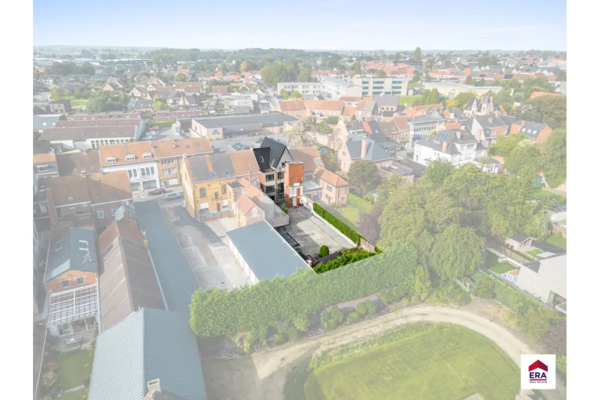 Handelszaak te  koop in Tielt 8700 495000.00€ 0 slaapkamers 395.00m² - Zoekertje 457922