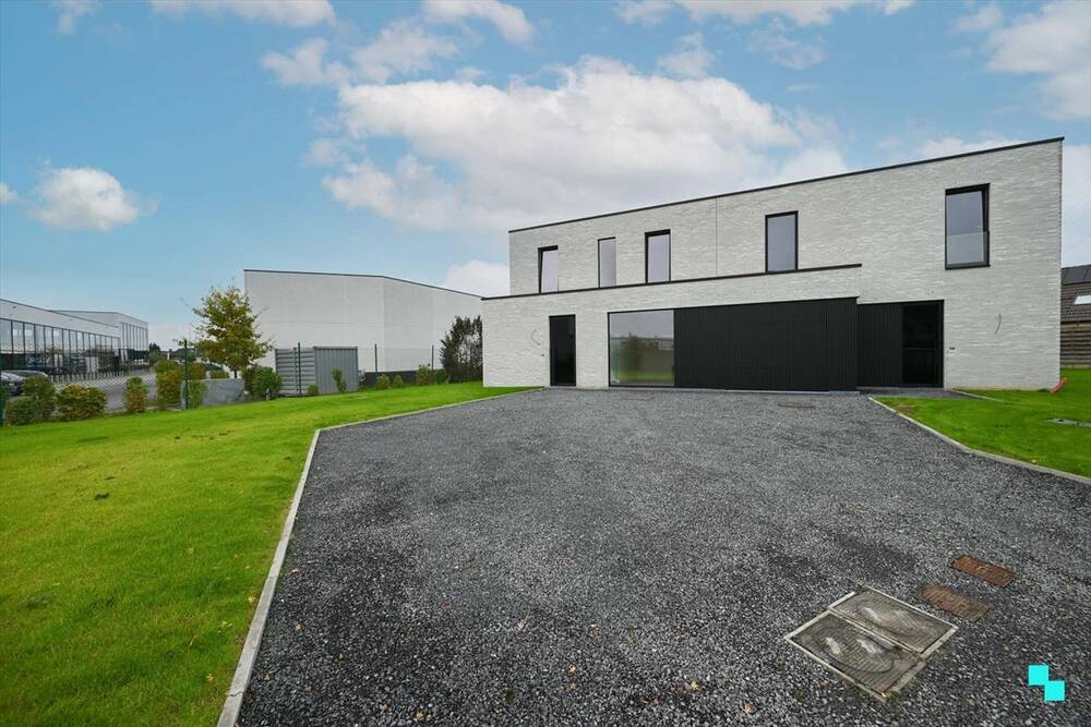 Huis te koop in Rumbeke 8800 385000.00€ 3 slaapkamers 159.00m² - Zoekertje 457929