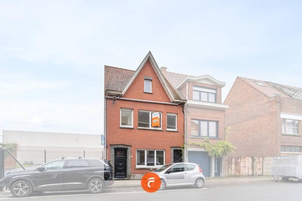 Huis te koop in Kortrijk 8500 299000.00€ 4 slaapkamers 200.00m² - Zoekertje 457939