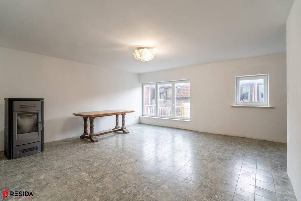 Huis te koop in Kuurne 8520 125000.00€ 3 slaapkamers 107.00m² - Zoekertje 457546