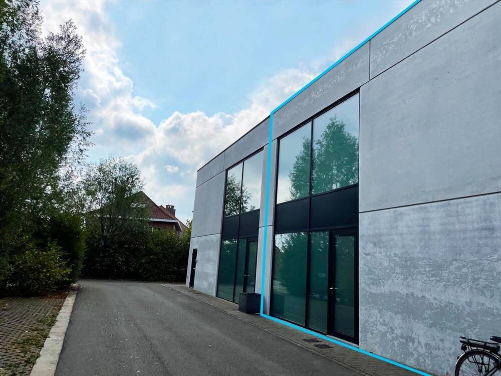 Handelszaak te  huur in Oostkamp 8020 1625.00€  slaapkamers 325.00m² - Zoekertje 458283