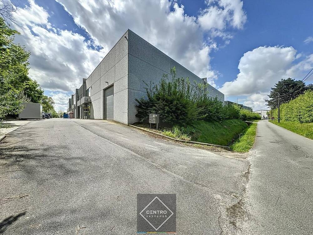 Handelszaak te  koop in Roeselare 8800 0.00€  slaapkamers 289.00m² - Zoekertje 459356