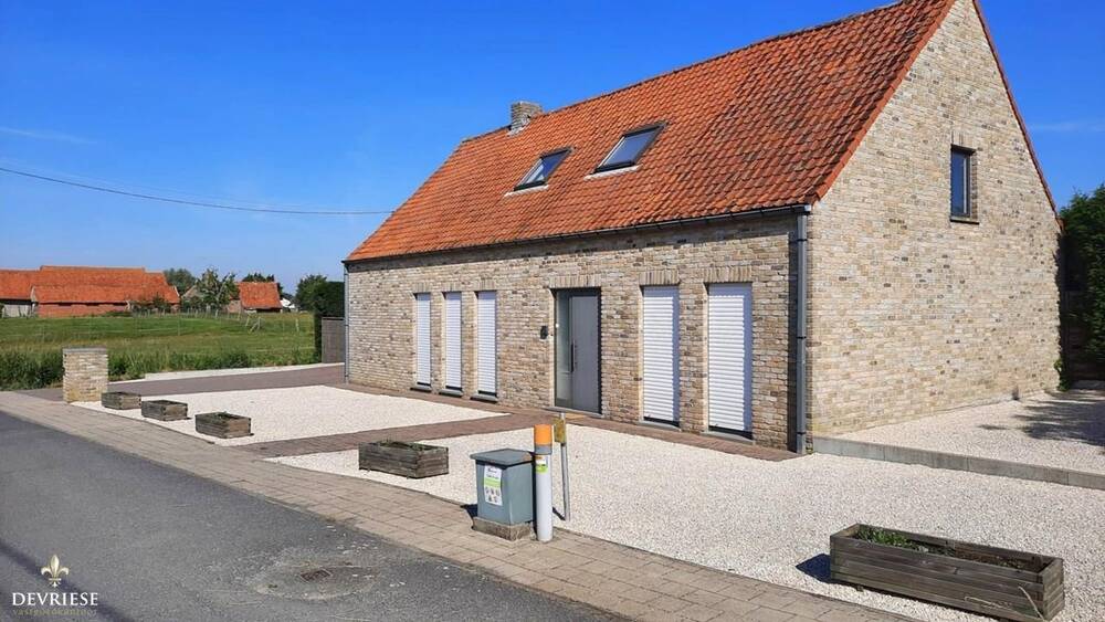 Huis te koop in Sint-Eloois-Winkel 8880 495000.00€ 4 slaapkamers 236.00m² - Zoekertje 459427