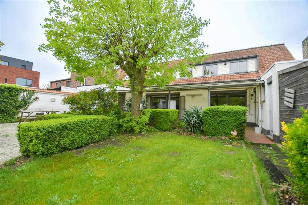 Huis te koop in Beernem 8730 360000.00€ 4 slaapkamers 260.00m² - Zoekertje 459200