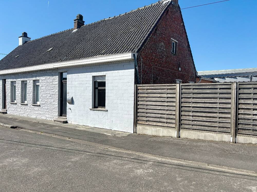 Huis te  huur in Oostrozebeke 8780 725.00€ 2 slaapkamers 83.00m² - Zoekertje 459285