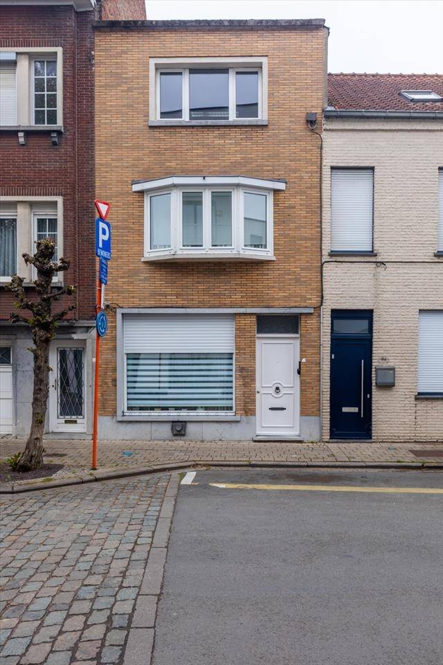 Huis te koop in Kortrijk 8500 209000.00€ 4 slaapkamers m² - Zoekertje 458957
