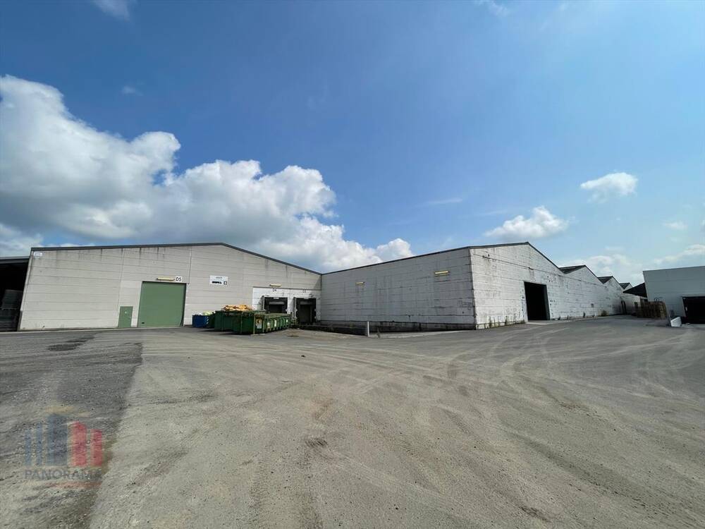 Handelszaak te  huur in Pittem 8740 20990.00€  slaapkamers 6297.00m² - Zoekertje 458317