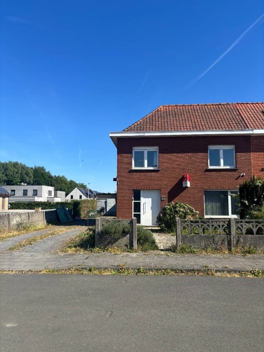Huis te koop in Zonnebeke 8980 199000.00€ 3 slaapkamers 200.00m² - Zoekertje 458851
