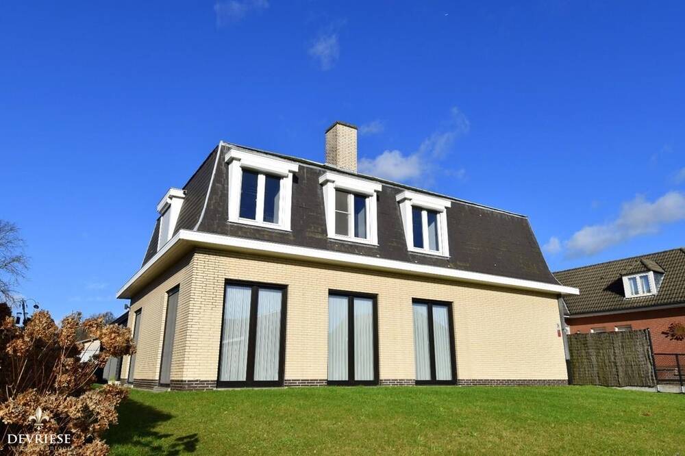 Huis te koop in Bavikhove 8531 495000.00€ 6 slaapkamers 382.00m² - Zoekertje 459606