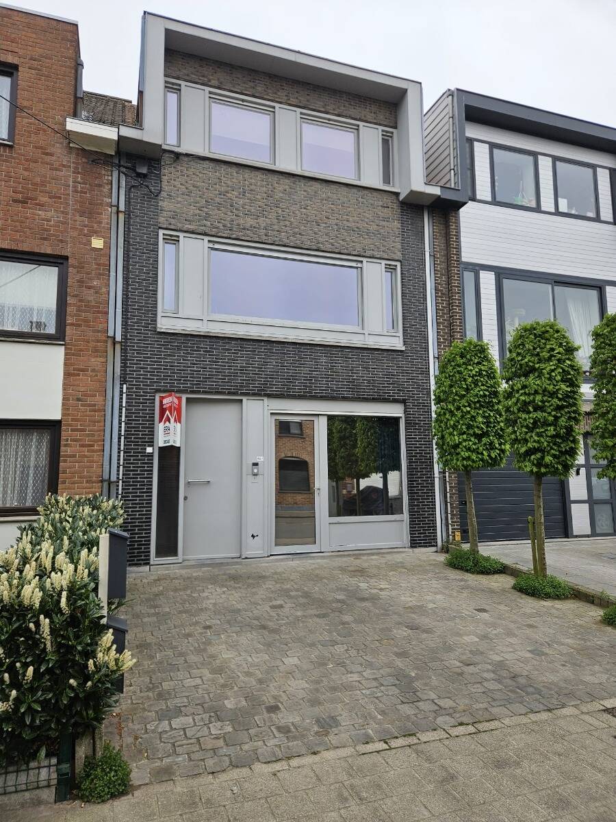 Appartement te  huur in Heule 8501 675.00€ 1 slaapkamers 69.00m² - Zoekertje 459557