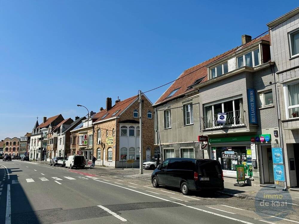 Huis te  koop in Lombardsijde 8434 275000.00€ 4 slaapkamers 304.00m² - Zoekertje 459884