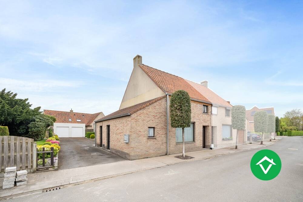 Huis te koop in Koekelare 8680 219000.00€ 3 slaapkamers 145.00m² - Zoekertje 460164