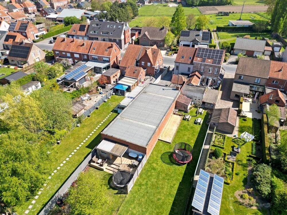 Handelszaak te  koop in Sint-Eloois-Winkel 8880 515000.00€  slaapkamers 209.00m² - Zoekertje 460038