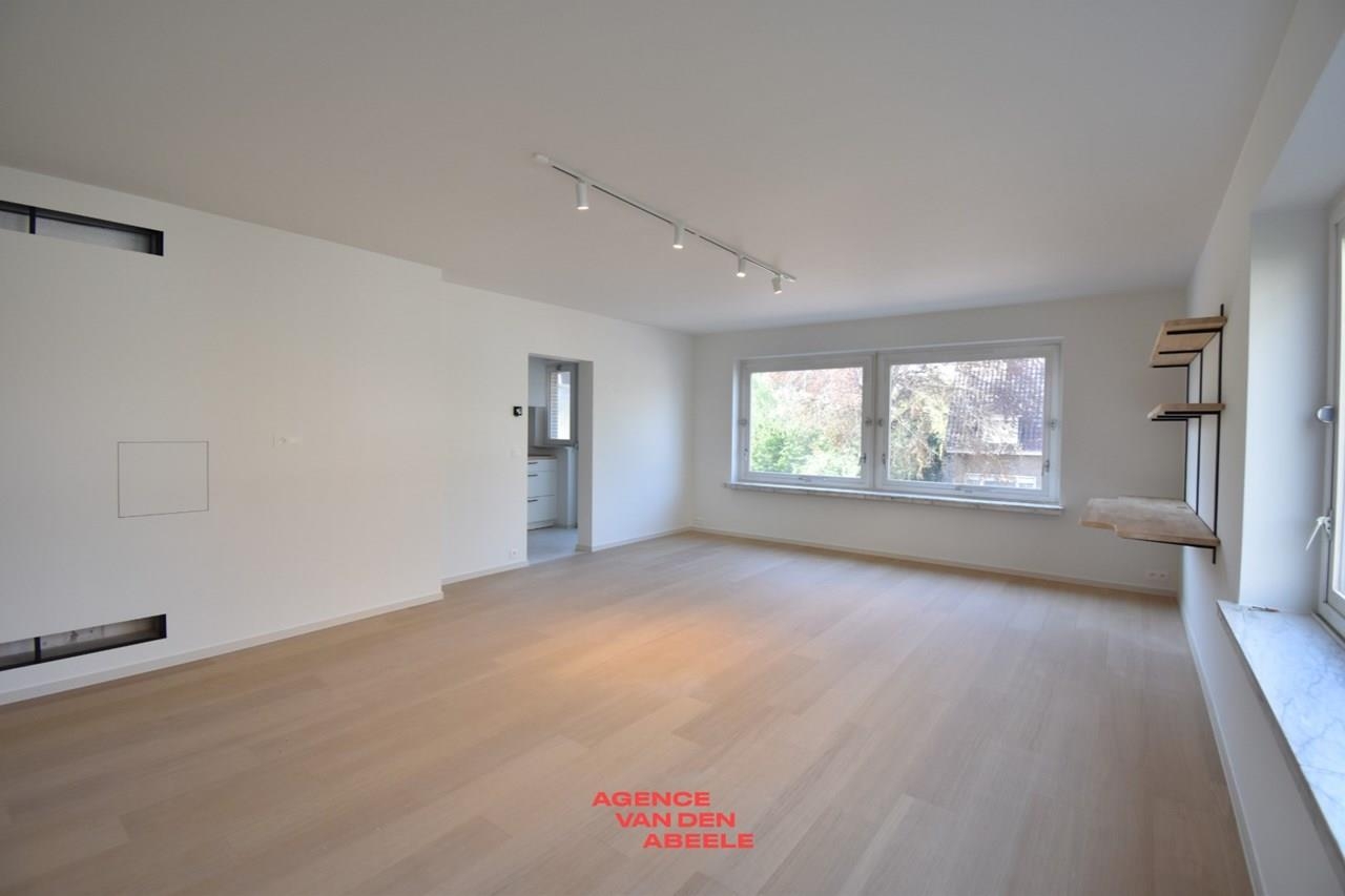 Appartement te  koop in Sint-Andries 8200 319000.00€ 3 slaapkamers 95.00m² - Zoekertje 460041