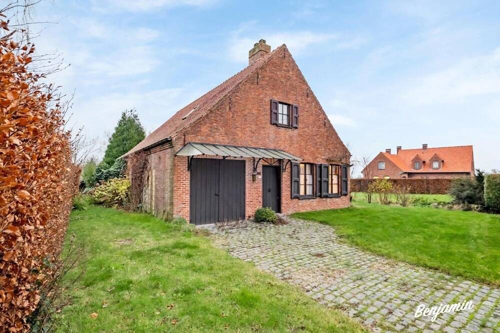 Huis te koop in Moorslede 8890 380000.00€ 2 slaapkamers 231.00m² - Zoekertje 461299