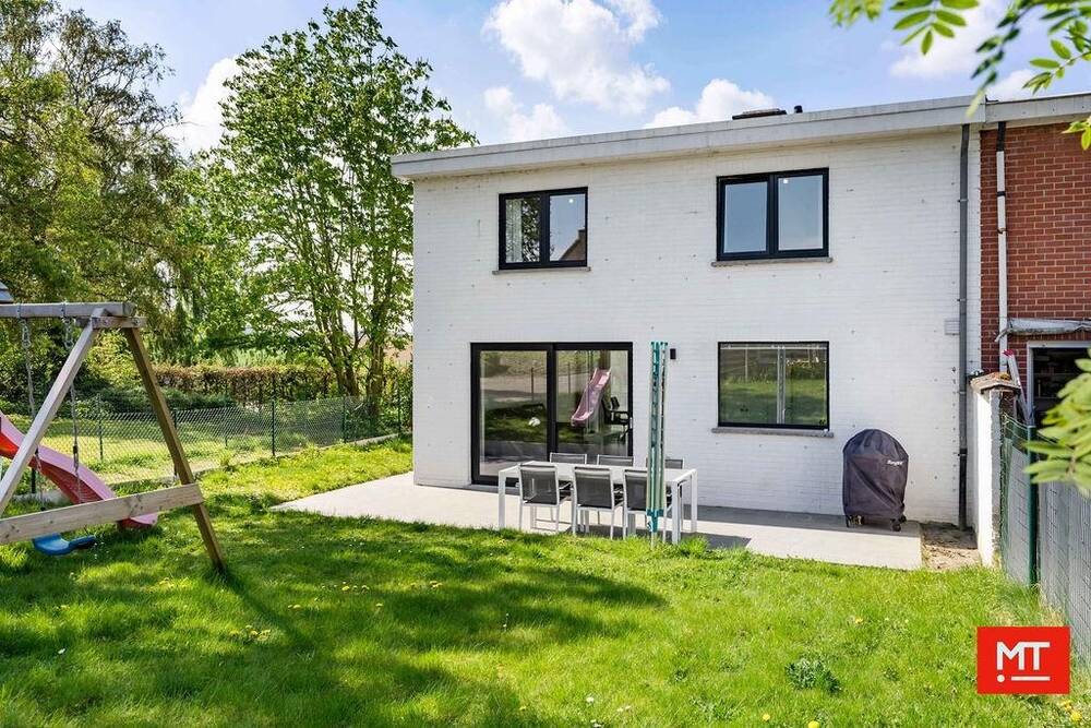 Huis te koop in Zonnebeke 8980 315000.00€ 3 slaapkamers 142.00m² - Zoekertje 460620
