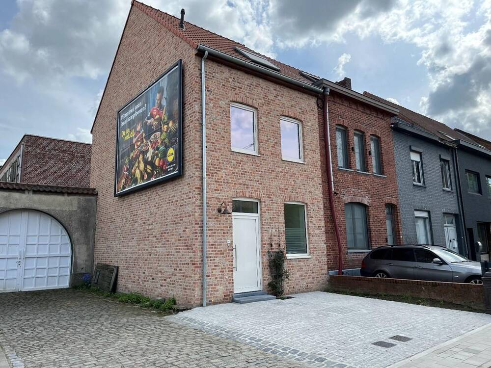 Huis te  huur in Kortrijk 8500 950.00€ 3 slaapkamers 146.00m² - Zoekertje 461298