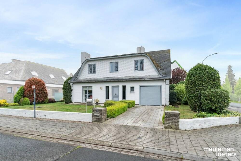 Huis te  koop in Oostkamp 8020 435000.00€ 4 slaapkamers 189.00m² - Zoekertje 460567