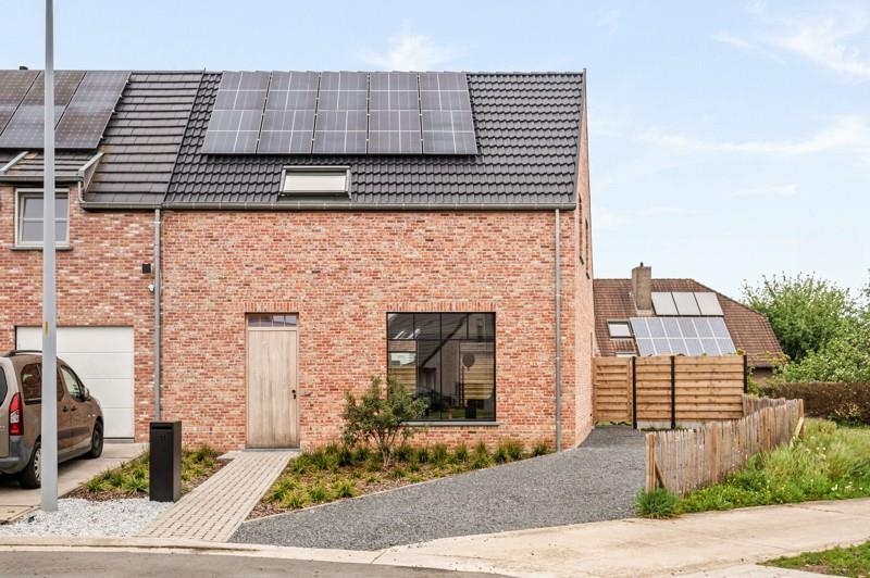 Huis te  koop in Roeselare 8800 425000.00€ 3 slaapkamers 144.00m² - Zoekertje 462727
