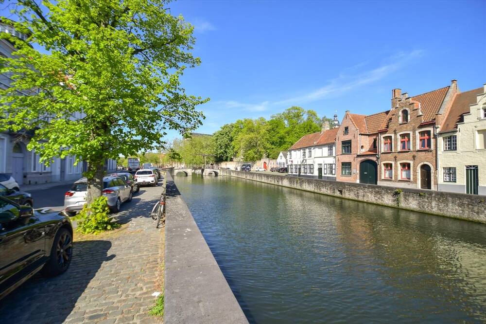 Handelszaak te koop in Brugge 8000 448000.00€ 2 slaapkamers 137.00m² - Zoekertje 462659