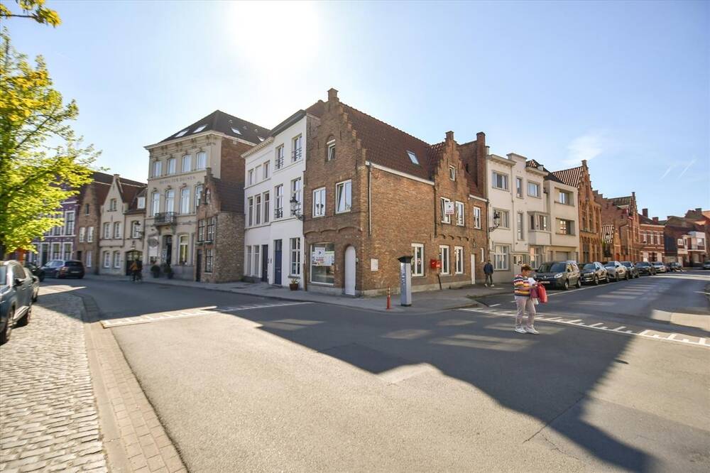 Handelszaak te koop in Brugge 8000 448000.00€ 2 slaapkamers 137.00m² - Zoekertje 462659