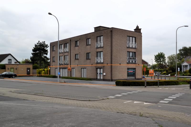 Handelszaak te koop in Kuurne 8520 200000.00€ slaapkamers 170.00m² - Zoekertje 462682