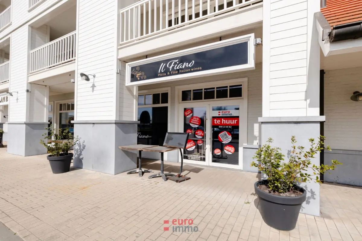 Handelszaak te  in Nieuwpoort 8620 3700.00€  slaapkamers 157.00m² - Zoekertje 462572