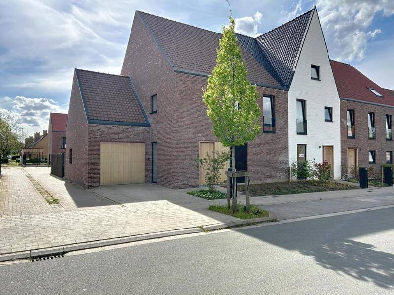 Huis te koop in Kortrijk 8500 535000.00€ 4 slaapkamers 264.00m² - Zoekertje 462701