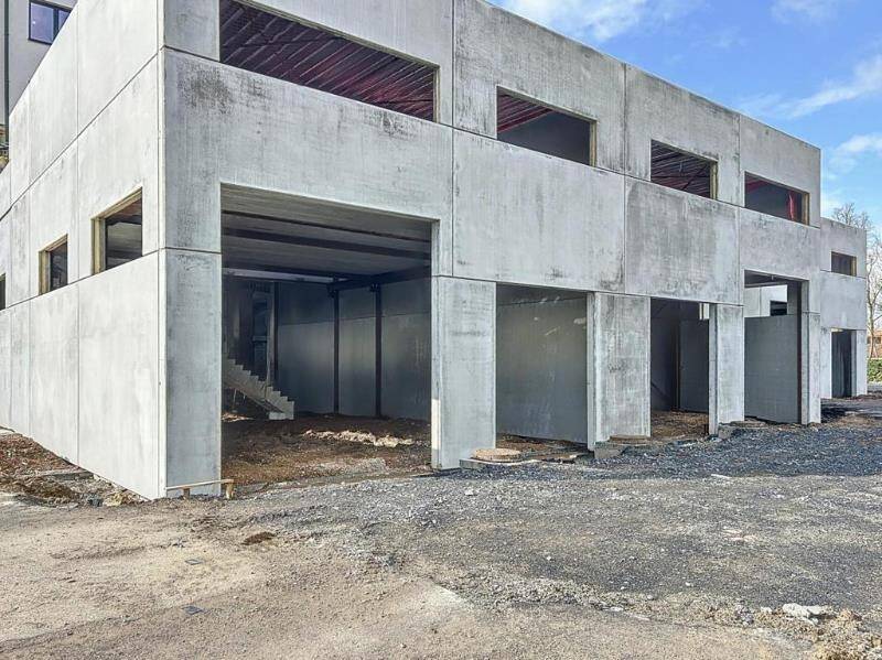 Handelszaak te  koop in Kerkhove 8581 300000.00€  slaapkamers m² - Zoekertje 462587