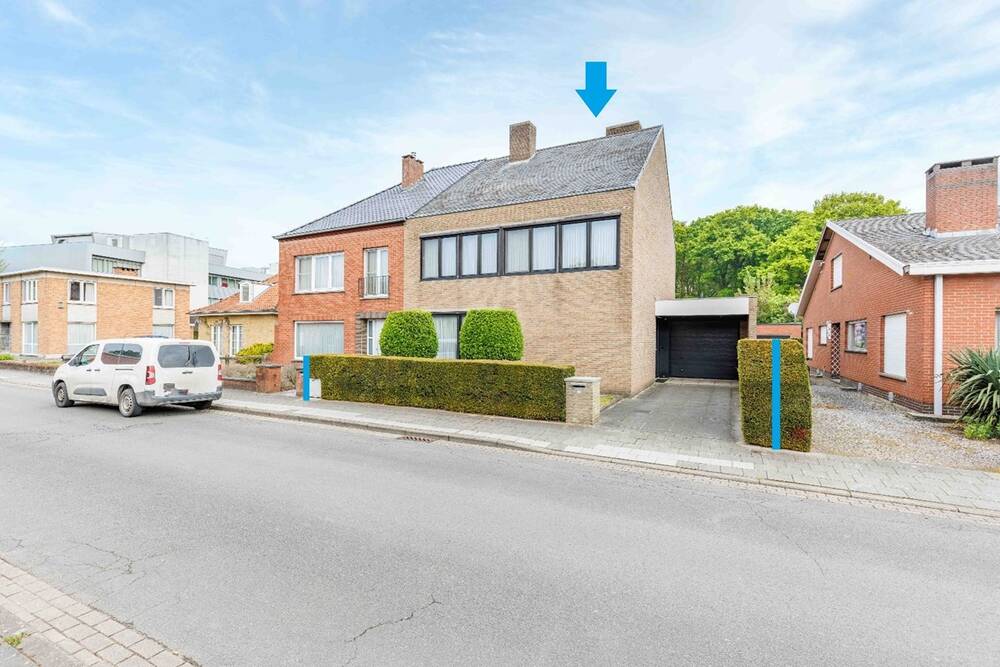 Huis te in Sint-Michiels 8200 379000.00€ 3 slaapkamers 202.00m² - Zoekertje 463014