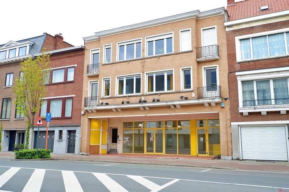Handelszaak te huur in Kortrijk 8500 975.00€ slaapkamers 196.00m² - Zoekertje 462844