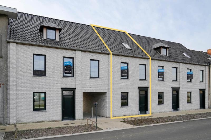 Huis te koop in Tielt 8700 371800.00€ 3 slaapkamers 145.00m² - Zoekertje 463158