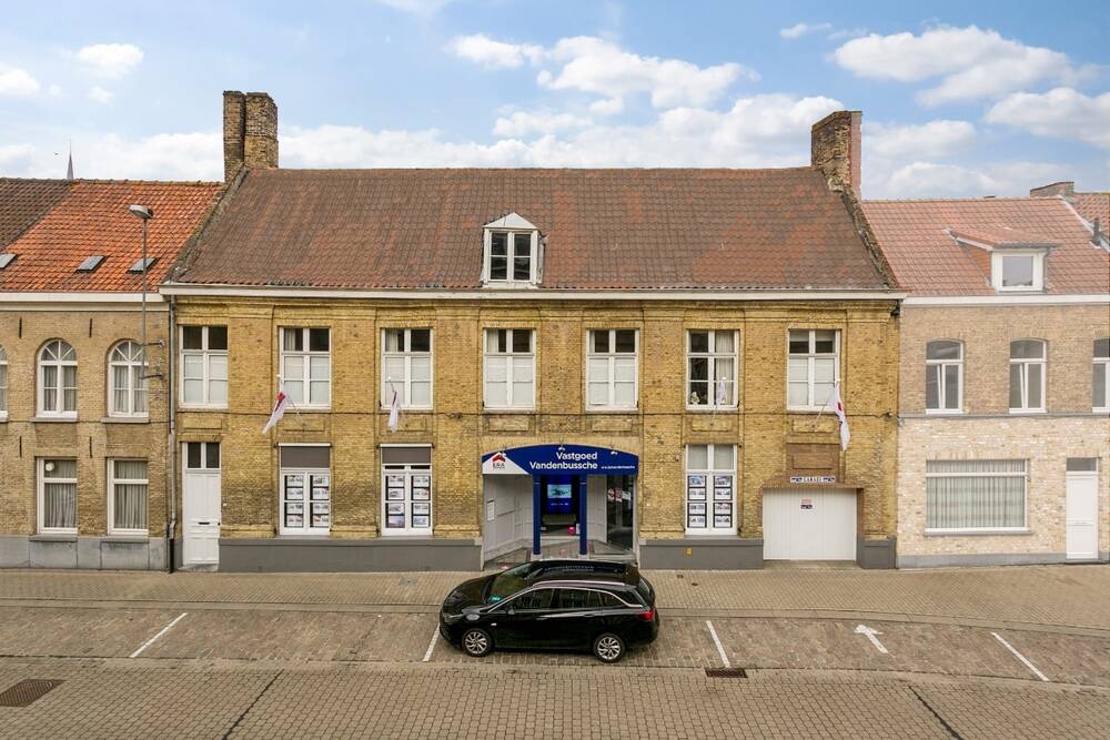 Herenhuis te  koop in Veurne 8630 625000.00€ 5 slaapkamers 275.00m² - Zoekertje 463243