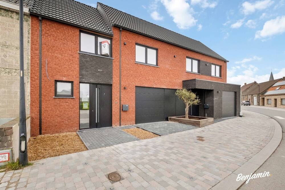 Huis te  koop in Slijpe 8433 399000.00€ 3 slaapkamers 172.00m² - Zoekertje 471309