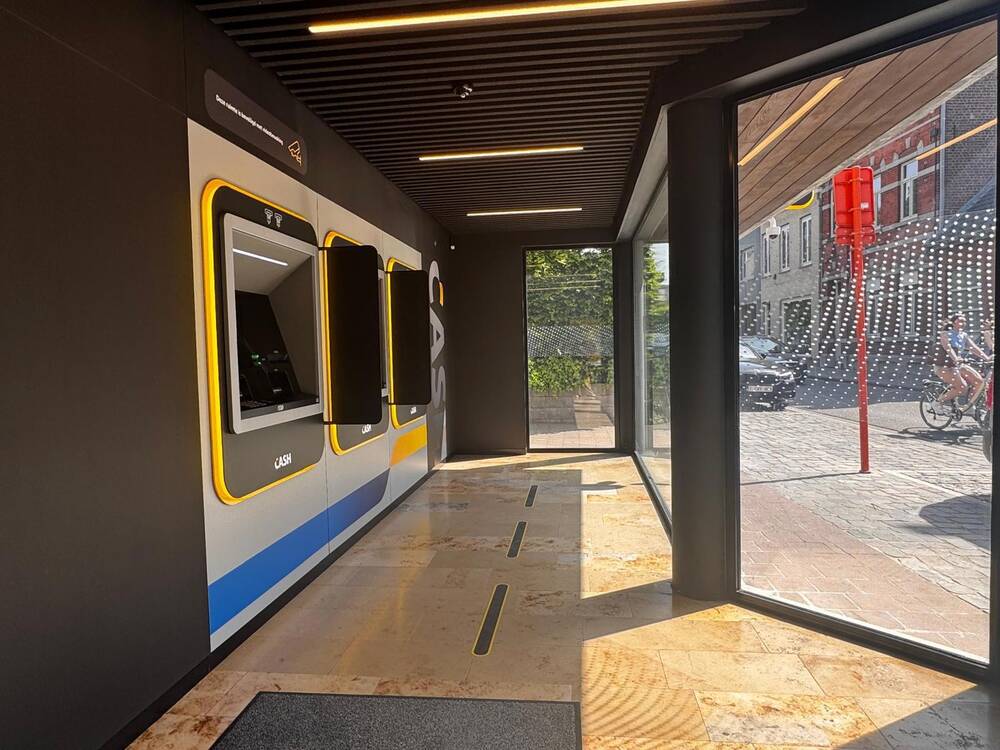 Handelszaak te  koop in Roeselare 8800 199000.00€  slaapkamers 50.00m² - Zoekertje 464690
