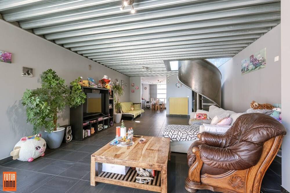 Appartementsgebouw te koop in Roeselare 8800 210000.00€ 3 slaapkamers 167.00m² - Zoekertje 466531