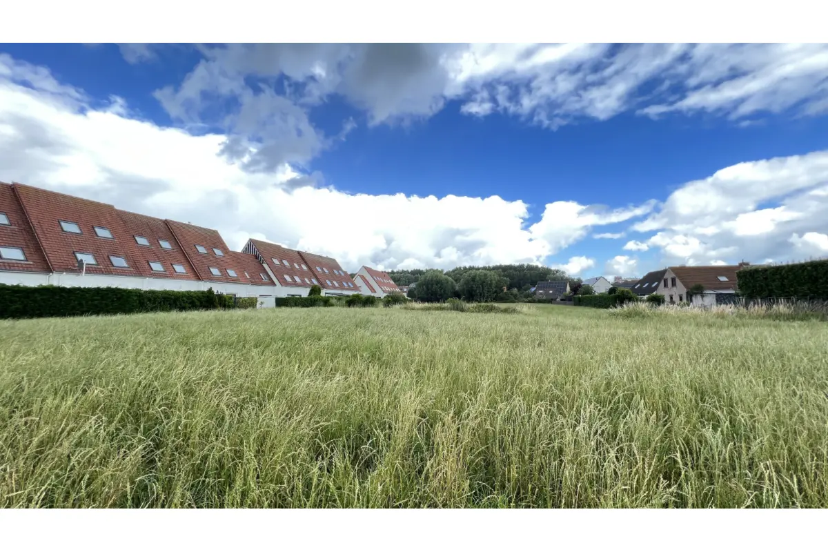 Bouwgrond te  koop in Knokke 8300 7350000.00€  slaapkamers m² - Zoekertje 465309