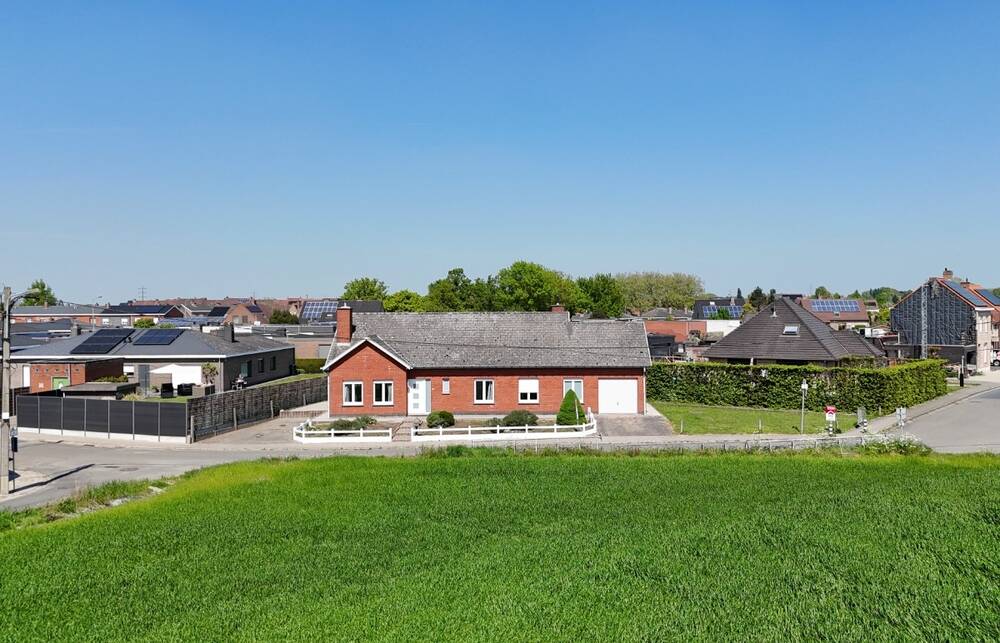 Huis te koop in Zwevegem 8550 362500.00€ 3 slaapkamers 215.00m² - Zoekertje 467255