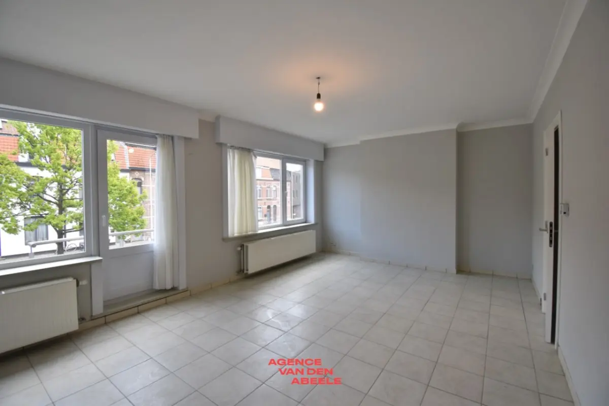 Appartement te  huur in Brugge 8000 1100.00€ 3 slaapkamers 117.00m² - Zoekertje 468848