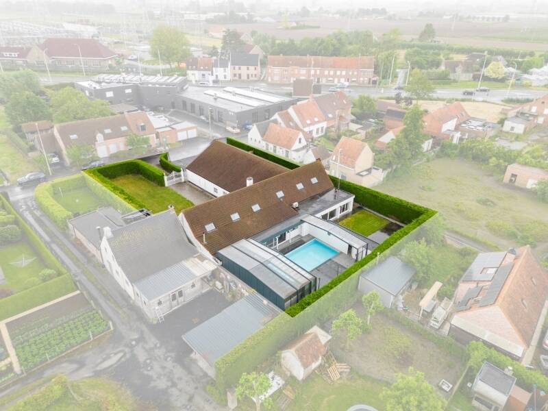 Mixgebouw te koop in Izegem 8870 0.00€ 5 slaapkamers 412.00m² - Zoekertje 470377