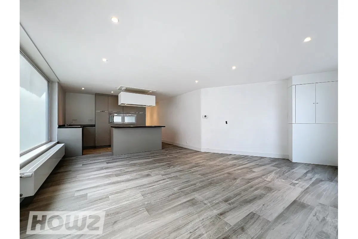 Appartement te  koop in Wevelgem 8560 159000.00€ 2 slaapkamers 173.00m² - Zoekertje 651038