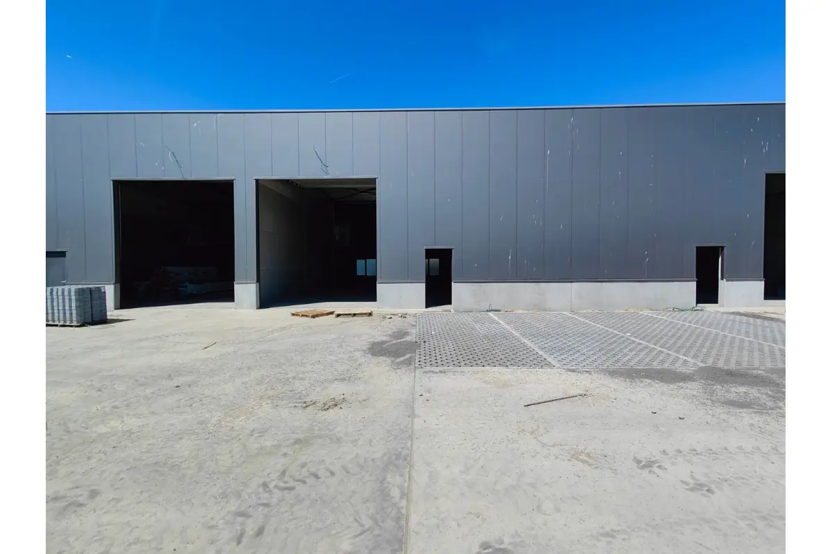 Handelszaak te  huur in Brugge 8000 1220.00€  slaapkamers 232.00m² - Zoekertje 473726