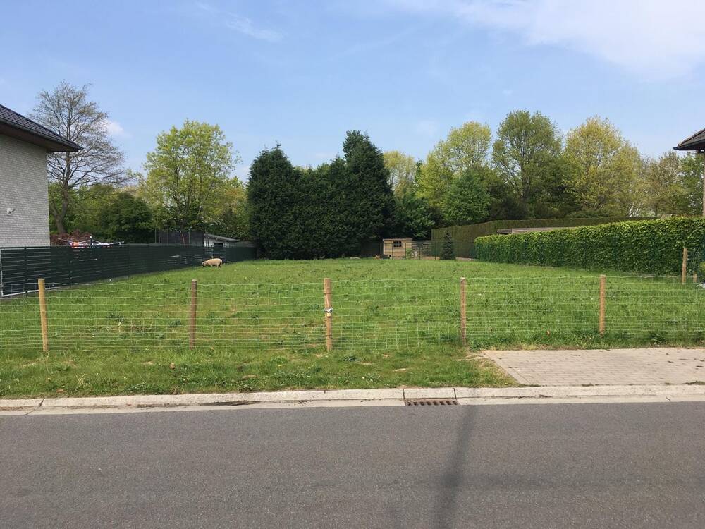 Grond te  koop in Emelgem 8870 280000.00€  slaapkamers m² - Zoekertje 471612