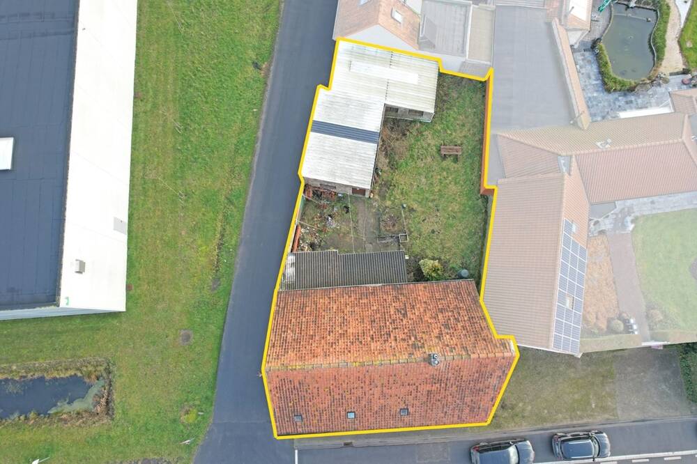 Huis te koop in Alveringem 8690 97000.00€ 2 slaapkamers 162.00m² - Zoekertje 471815
