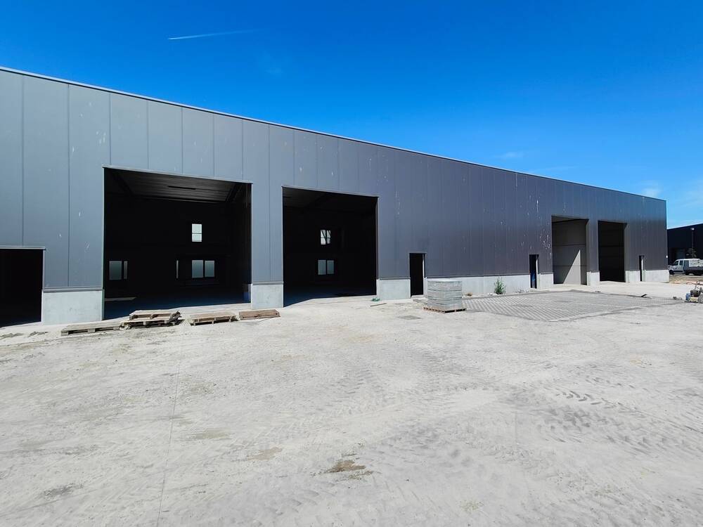 Handelszaak te  huur in Brugge 8000 1372.00€  slaapkamers 223.00m² - Zoekertje 473214