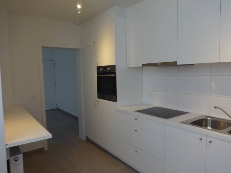 Huis te huur in Kortrijk 8500 990.00€ 4 slaapkamers 195.00m² - Zoekertje 552121