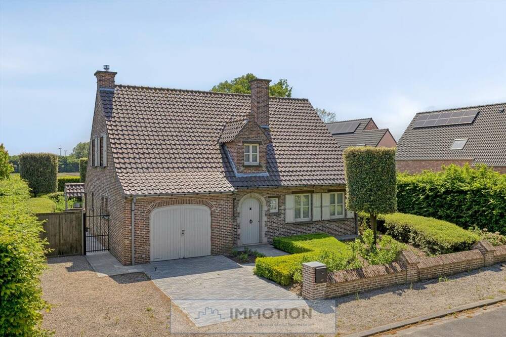 Huis te koop in Deerlijk 8540 465000.00€ 4 slaapkamers 184.00m² - Zoekertje 475096
