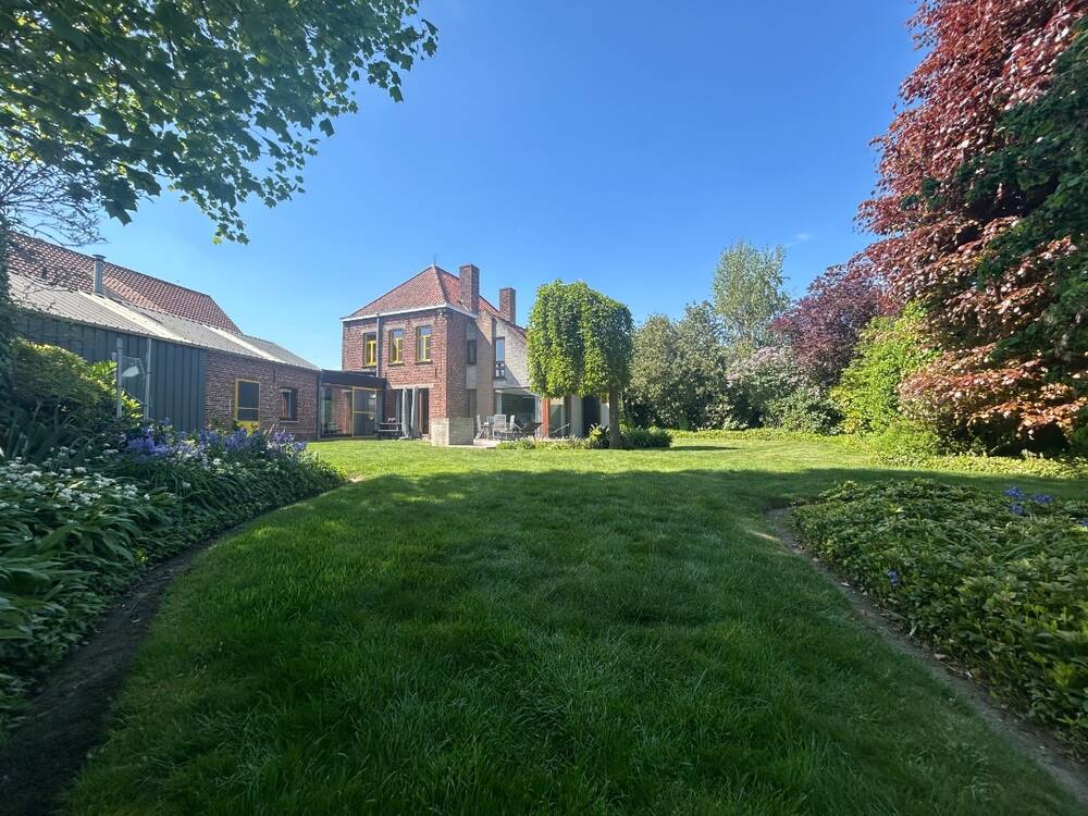 Huis te koop in Moorslede 8890 475000.00€ 4 slaapkamers 235.00m² - Zoekertje 474462
